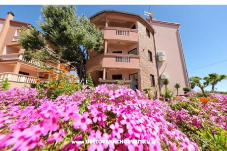 Apartmanok Dalmatino Pakoštane fotó 5