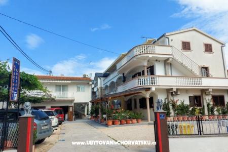 Apartmanok Ljubica Pakoštane Horvátország