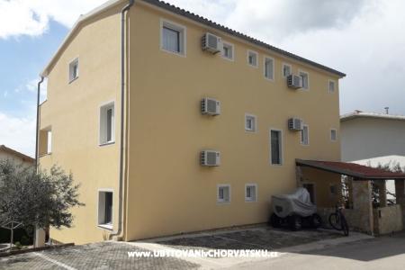 Apartmanok Erak Pirovac Horvátország