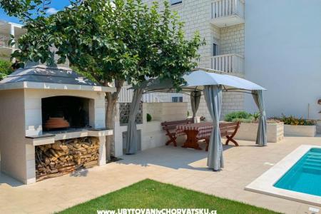 Apartmanok Lemon Garden medencével fotó 2