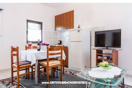 Apartmanok Silvi fotó 4