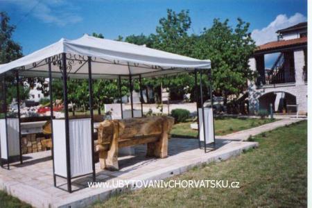 Apartmanok Tina fotó 3