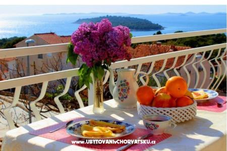 Apartmanok TONĆI I IRIS*** Primošten Horvátország