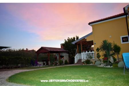 Apartmanok  Providenca fotó 3