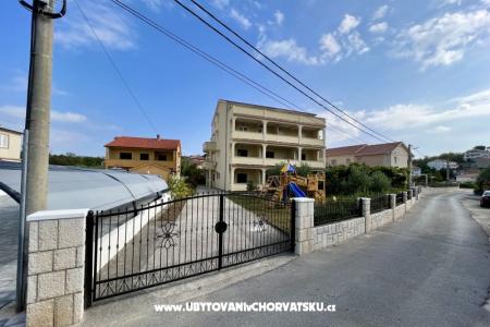 Apartmanok Pičuljan fotó 2