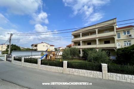 Apartmanok Pičuljan fotó 3