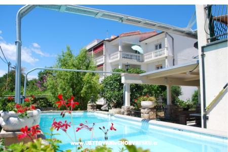 DeltaS Studios and Apartmanok fotó 3