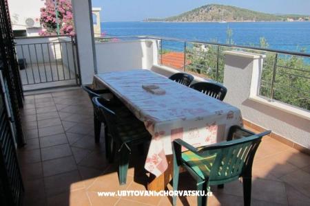 Mezaroca Apartmanok Rogoznica Horvátország