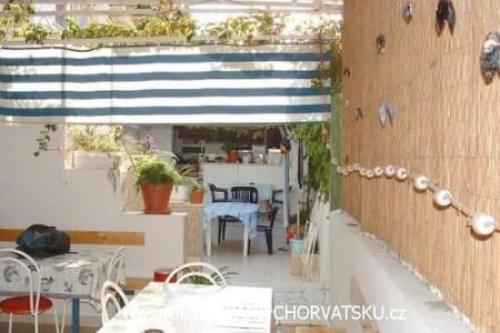 Apartmanok Szobák Akmadzic fotó 5