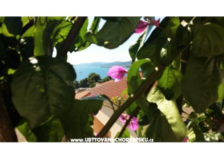 Családi apartman Okrug Donji fotó 3
