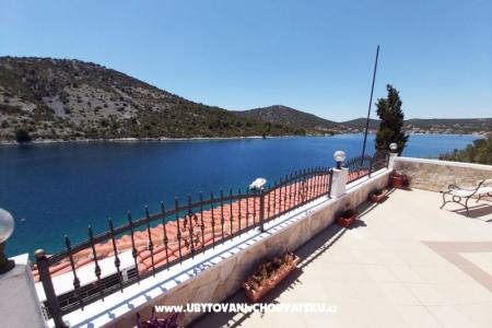 Apartmanok Villa Carmen Trogir Horvátország
