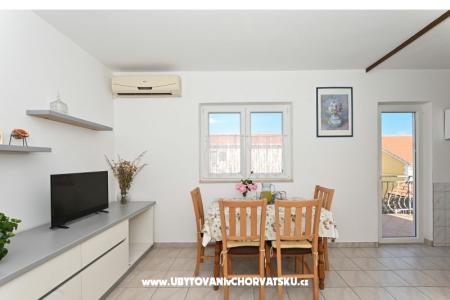Arbanija Apartmanok fotó 4