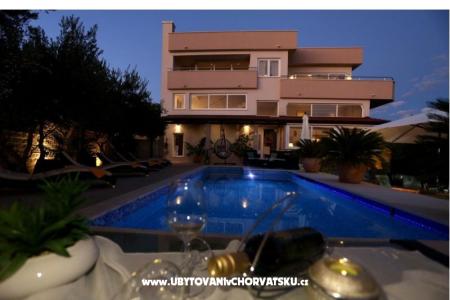 Villa Di fotó 2