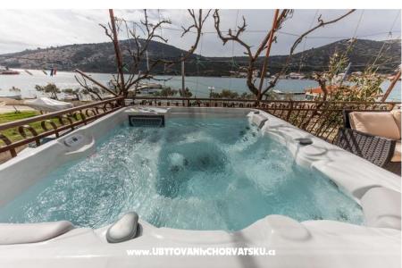 Vila MATE Trogir Horvátország