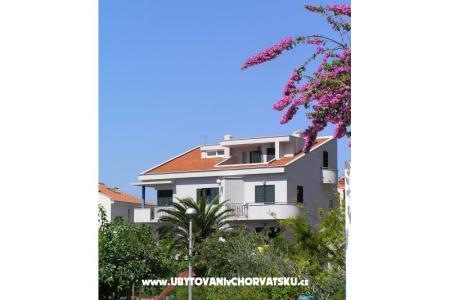 Apartmanok Zdenka Čobrnić Tučepi Horvátország