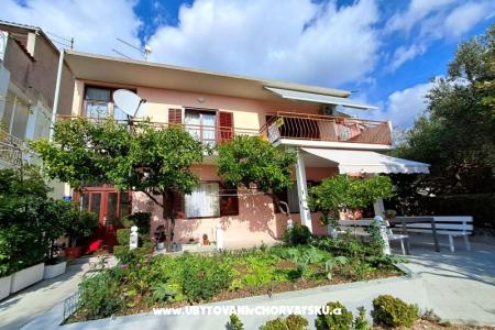 Olive Apartman and Szobák Tučepi Horvátország