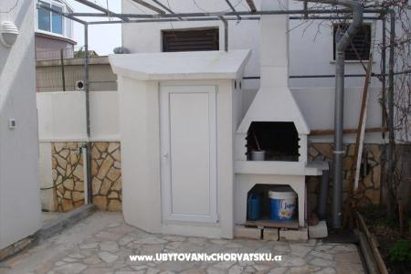 Apartmanok Kalaj fotó 4