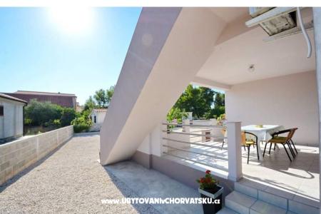 Apartmanok Maja fotó 4