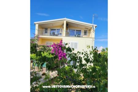 Apartmanok Angela Tribunj Vodice Horvátország