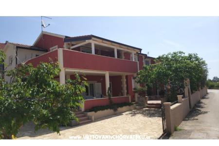Apartmanok Dea&amp;Paula Vodice Horvátország