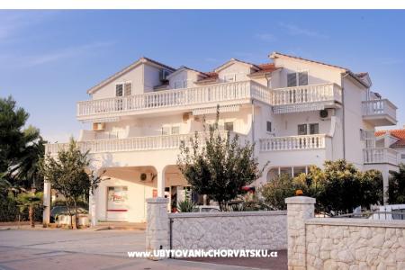 Apartmanok Maleš Vodice Horvátország