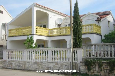 APARTMANI TIM Vodice Horvátország