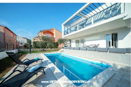 Beach Villa medencével Tribunj fotó 2