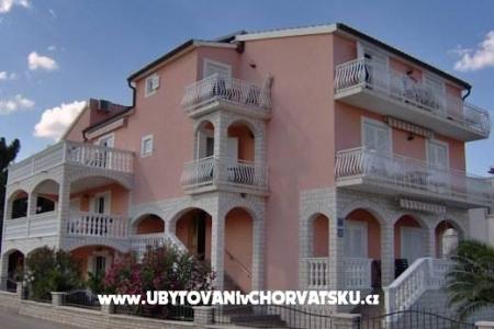 Vila Tonimir Vodice Horvátország