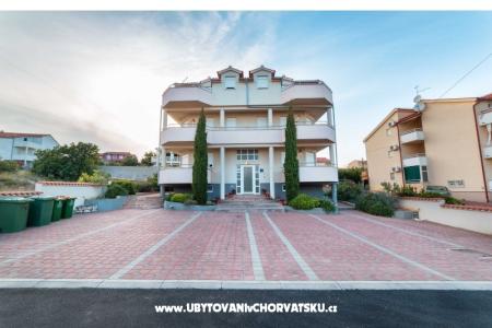 Villa Lovas fotó 2