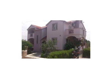 Apartmanok with swimming pool-Crno fotó 2
