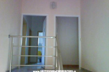 Apartmanok with swimming pool-Crno fotó 3