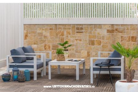 Apartmanok Villa Karla fotó 3