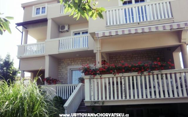 Apartmanok Marina  – Szálláshely Biograd Horvátország