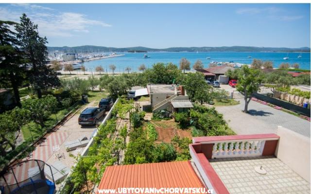 Apartman Anastazija i sobe RoLo uz  – Szálláshely Biograd Horvátország