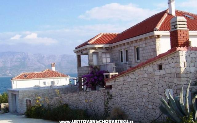 Apartmanok Villa Vanja – Szálláshely Brac sziget Horvátország