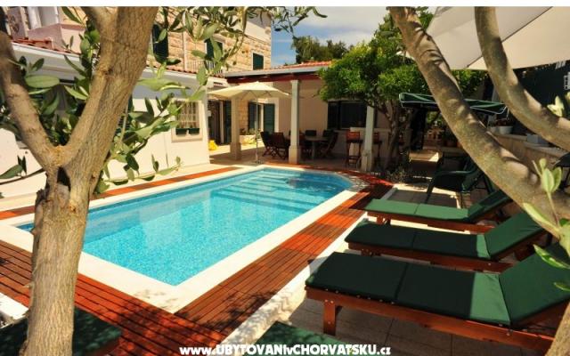 Villa ANNI – Szálláshely Brac sziget Horvátország
