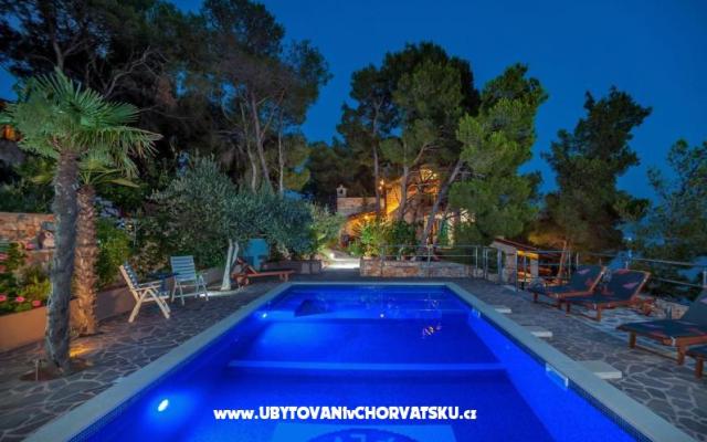 Villa Mamako – Szálláshely Brac sziget Horvátország