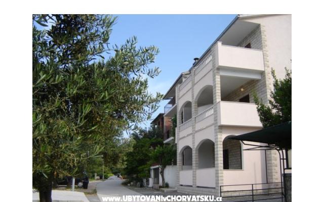 Apartmanok Belvedere – Szálláshely Brela Horvátország