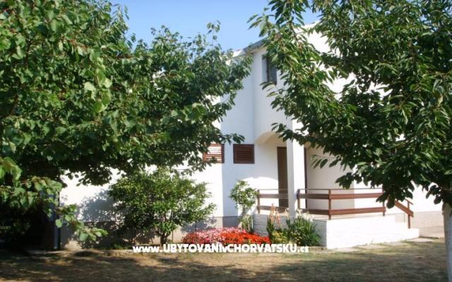 Vakáció - Apartman Milka – Szálláshely Sv. Filip i Jakov Horvátország