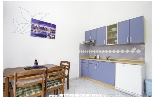 Apartmanok Danijela 1 – Szálláshely Sv. Filip i Jakov Horvátország
