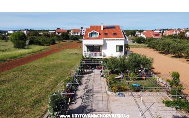 Apartmanok Marina – Szálláshely Sv. Filip i Jakov Horvátország