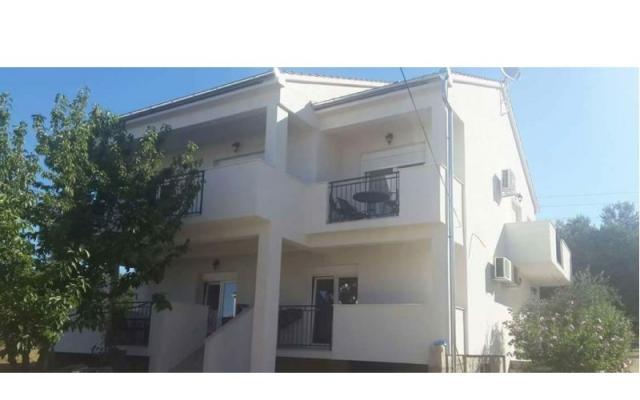 Apartmanok Paula – Szálláshely Sv. Filip i Jakov Horvátország
