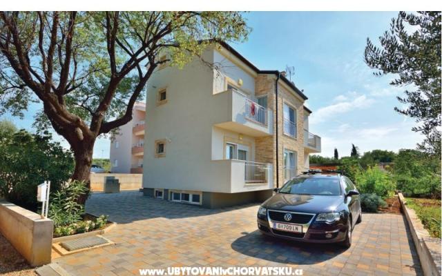 Apartmanok Pobi – Szálláshely Sv. Filip i Jakov Horvátország