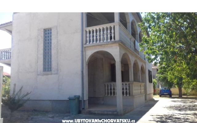 Apartmanok Turanj – Szálláshely Sv. Filip i Jakov Horvátország