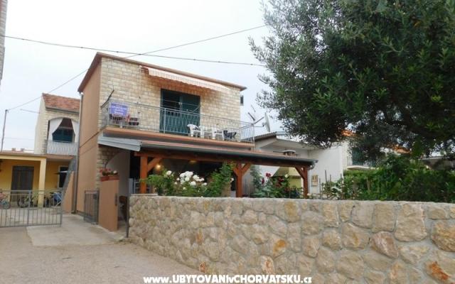 Apartmant ANĐELKO – Szálláshely Sv. Filip i Jakov Horvátország