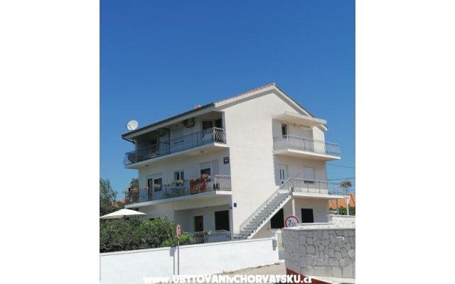 Apartmanok Pedišić – Szálláshely Sv. Filip i Jakov Horvátország