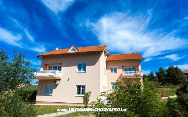 Apartmanok Sea view – Szálláshely Sv. Filip i Jakov Horvátország