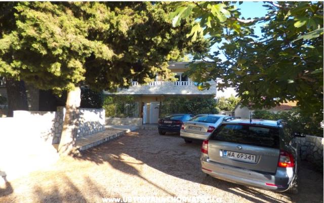 Apartmanok Plaža Ivan Dolac – Szálláshely Hvar sziget Horvátország