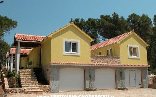 Apartmanok Villa Oleandri – Szálláshely Hvar sziget Horvátország