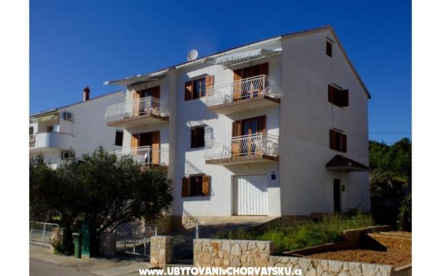 Apartmanok Petrić – Szálláshely Hvar sziget Horvátország